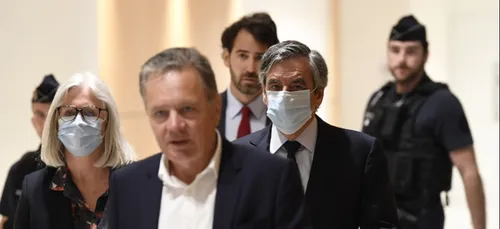 Emplois fictifs : François Fillon, ancien maire de...