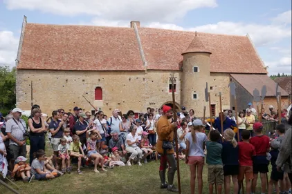 Sarthe : ateliers du Moyen-âge au Manoir de la Cour