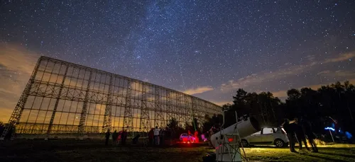 A Nançay, les visiteurs ont la tête dans les étoiles