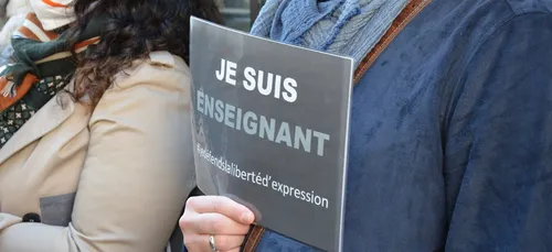 Orléans : élus et anonymes ont rendu hommage à Samuel Paty ce mercredi