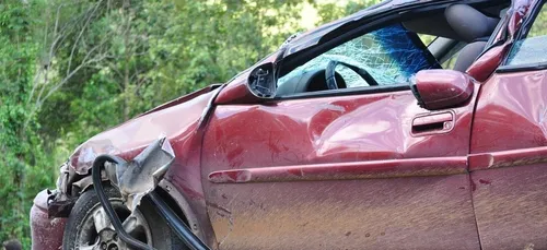 Nièvre : un automobiliste décède dans un choc frontal