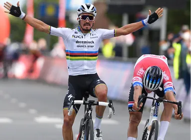 Le Berrichon Julian Alaphilippe, sacré meilleur cycliste français...