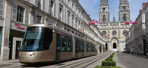Orléans : la ligne B du tramway toujours à l’arrêt en centre-ville...