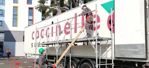 Angers : des lycéens créent un abri pour les SDF
