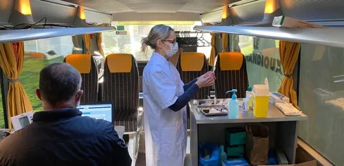 Saône-et-Loire : un bus pour vacciner dans les zones rurales