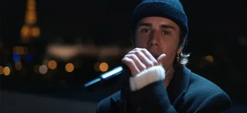 Justin Bieber dévoile son show inédit enregistré sur les toits à...