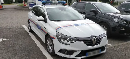 Maine-et-Loire : 900 kilos de cigarette de contrebande saisis au...