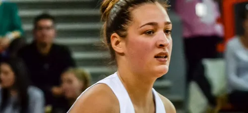 Bourges : Alexia Chartereau désignée meilleure joueuse de ligue...