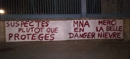 A Nevers, des « collages réfugiés » pour dénoncer la situation des...