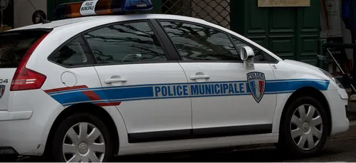 Tours : deux policiers municipaux blessés dans un accident