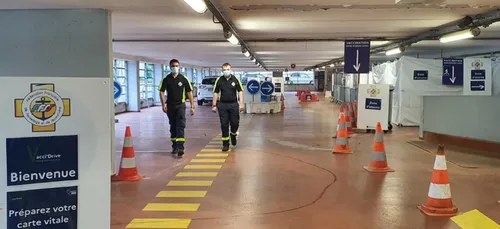 Loiret : le vacci’Drive de Fleury-les-Aubrais saturé