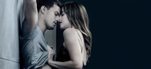 50 Nuances : un couple parodie les scènes de sexe et c'est hilarant...