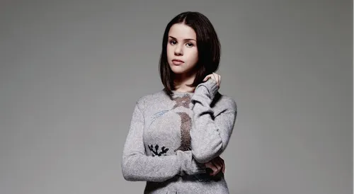 Marina Kaye coupe ses cheveux et pose sans maquillage (Photo)