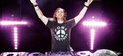 " Flames " : découvrez la nouvelle collaboration entre David Guetta...