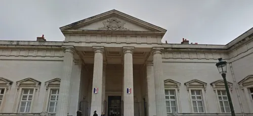 Orléans : les avocats simulent une scène de crime