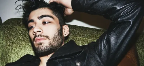 Zayn oublie Gigi Hadid avec son sosie ! (Vidéo)