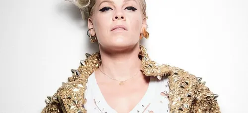 La drôle de réaction de Pink, sacrée « plus belle femme du monde »