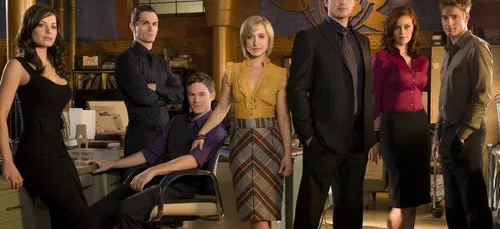 Une actrice de Smallville arrêtée par la police pour trafic...