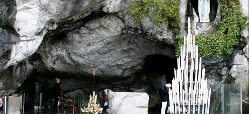 Deux frères escroquent des retraités grâce à des photos religieuses