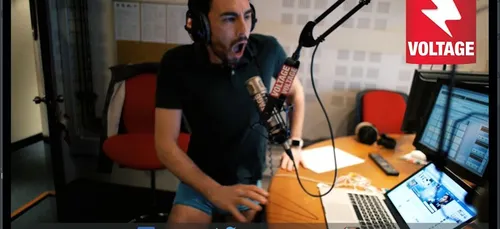 Jordan doit se faire épiler par Fayole