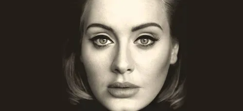 Adele signe un contrat record chez Sony