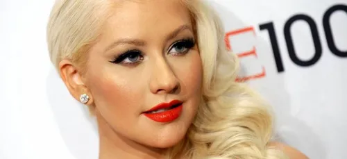 Christina Aguilera rend hommage aux victimes d'Orlano