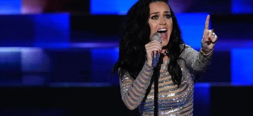 Katy Perry chante Rise pour Hillary Clinton