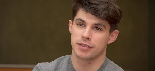 Lilian Renaud sort du silence