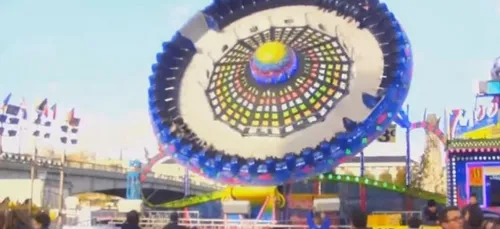 les ceintures se déverrouillent en plein manège