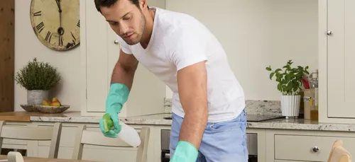 Les pays où les hommes font le plus de tâches ménagères