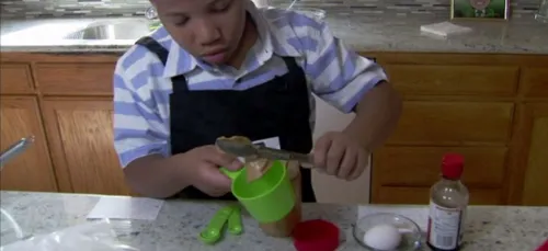 Il ouvre une pâtisserie en ligne à...8 ans!