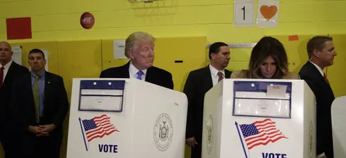 Trump et Clinton font rire le net avant le résultat