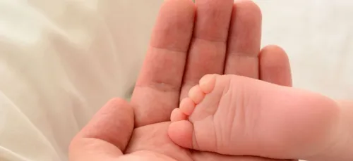Elle accouche dans sa voiture... devant la caserne des pompiers
