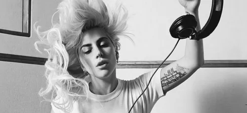Lady Gaga crée la surprise à Coachella avec un nouveau single !