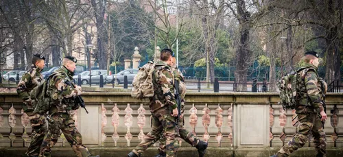Des militaires blessés par une voiture à Levallois-Perret
