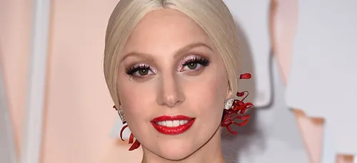 Lady Gaga annonce son hospitalisation et annule son concert à Rio !...