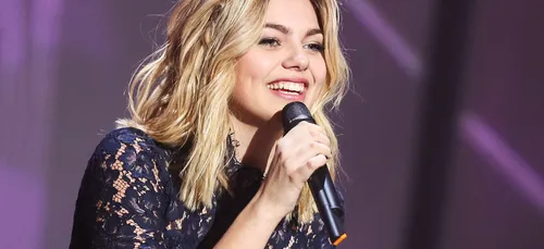 Louane fait une belle surprise à ses fans sur Twitter ! (Vidéo)