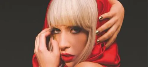 Lady Gaga s'est fiancée avec son agent !