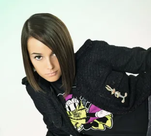 Alizée change de look capillaire ! (Photo)