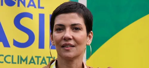 Cristina Cordula victime d'une usurpation d'identité ! (Vidéo)