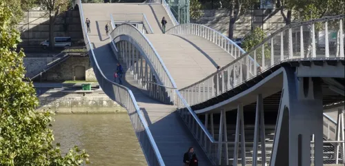 Trois nouveaux ponts sur la Seine à Paris