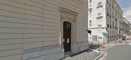 Un enseignant jugé pour avoir eu une liaison avec une élève