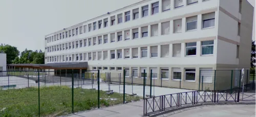 Des profs de l’Essonne en grève après l'agression d'une collègue