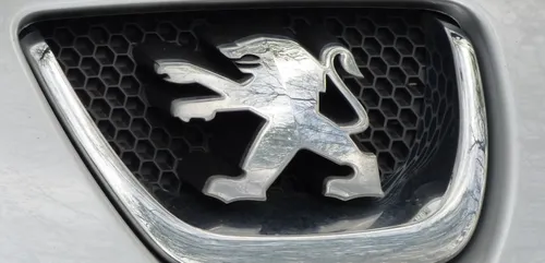 Yvelines : neuf salariés de PSA jugés pour séquestration