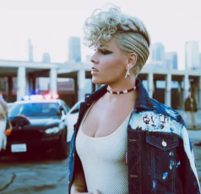 Pink partage une adorable vidéo de son fils et de son mari (VIDEO)