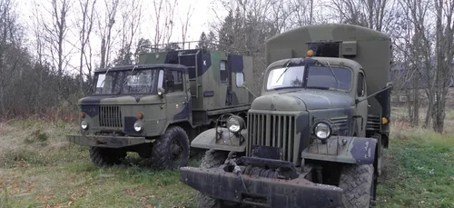 Crue : les militaires viennent en aide aux habitants de...