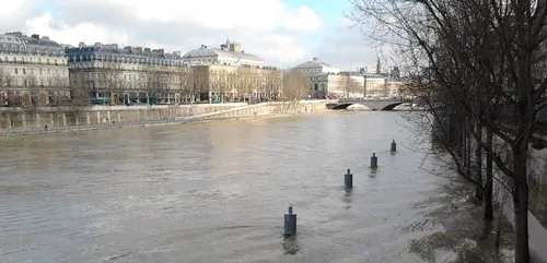 La Seine a atteint son pic de crue à Paris