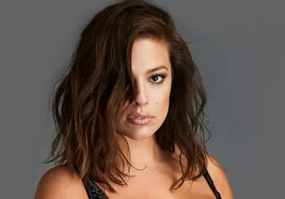 Ashley Graham : son shooting sexy avec sa mère pour faire passer un...