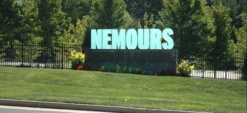 Un enfant renversé et traîné sur dix mètres par une voiture à Nemours