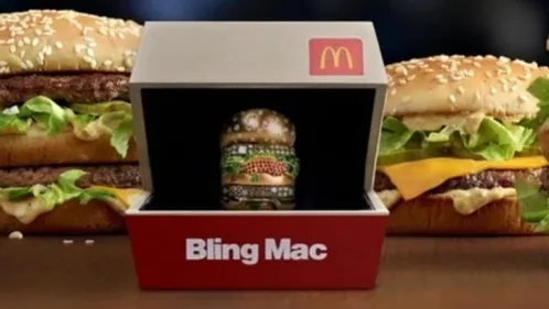 Saint-Valentin : McDonald’s offre aux amoureux une bague Big Mac à...